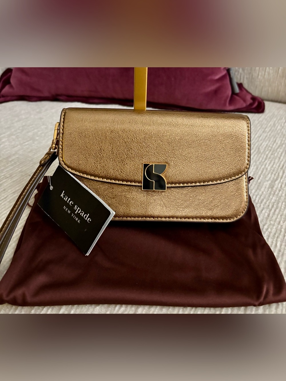 NWT Kate Spade Dakota Crinkle Metallic Gold Flap Wristlet Wallet Clutch